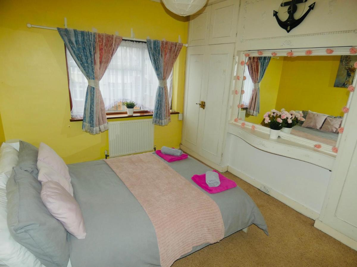 Spacious 3 Bed House With Parking & Good Transport South Norwood Luaran gambar